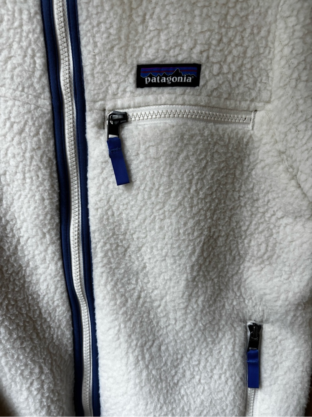 Patagonia Cream Teddy Fleece Jacket with Navy Trim - Picture 3 of 5